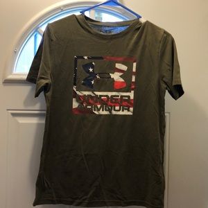 Under Armour boy’s t-shirt size YLG